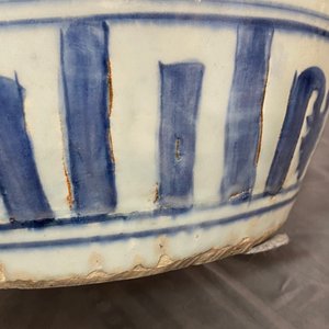 Un pot en porcelaine de Chine en bleu et blanc à décor d'oiseaux dans un paysage, Wanli — photo 32