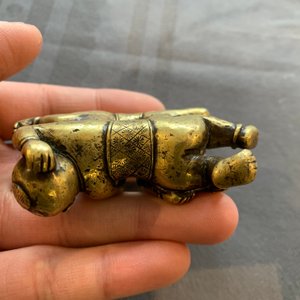 Un presse-papier en bronze doré en forme des frères Hoho, Chine, 18/19ème — photo 17