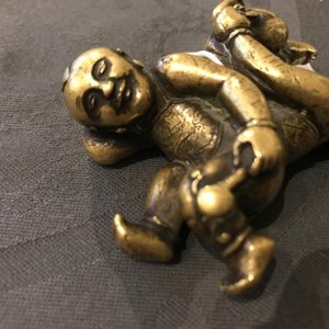 Un presse-papier en bronze doré en forme des frères Hoho, Chine, 18/19ème — photo 9