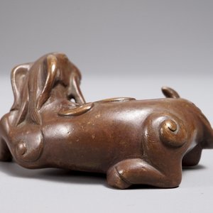 Un presse-papiers en bronze en forme de bélier, Chine, 17/18ème — photo 4
