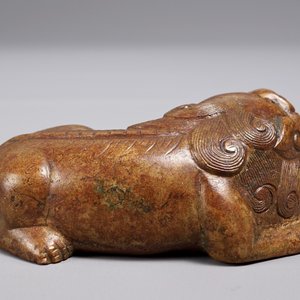 Un presse-papiers en bronze en forme de lion bouddhiste ou Shishi, Chine, 18/19ème — photo 3