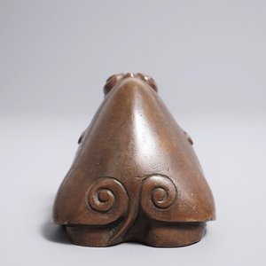 Un presse-papiers en bronze en forme du dragon tortue mythique Longui, Chine, 18/19ème — photo 4