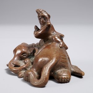 Un presse-papiers en bronze en forme d'un éléphant et son cavalier, Chine, 19/20ème — photo 5