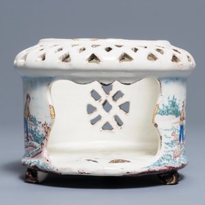 Un réchaud en faïence polychrome de Delft à décor pastoral, fin du 18ème — photo 3