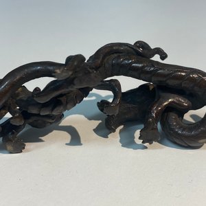 Un repose-pinceaux en forme de dragons en bronze, Chine, Yuan/Ming — photo 18