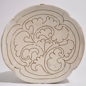 Un repose-tête en céramique émaillée de Cizhou, Chine, Song, 12ème — photo 1