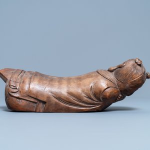 Un repose-tête en forme de garçon couché en bambou, Chine, 19ème — photo 3