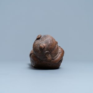 Un repose-tête en forme de garçon couché en bambou, Chine, 19ème — photo 4