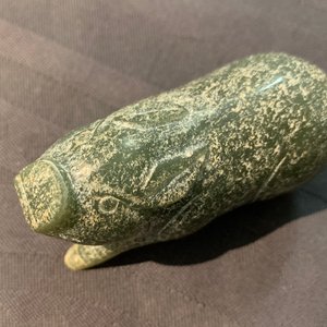Un rhyton en forme de cerf et un modèle d'un cochon en jade sculpté, Han ou après — photo 20
