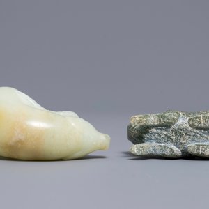 Un rhyton en forme de cerf et un modèle d'un cochon en jade sculpté, Han ou après — photo 7