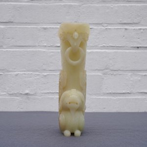 Un rhyton en jade jaune sculpté, Chine, 19/20ème — photo 9
