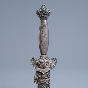 Un sabre chinois en argent incrusté de corail, lapis lazuli et turquoise, 19ème — photo 12