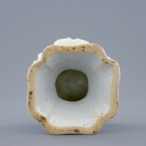 Un saleron en porcelaine de Chine bleu et blanc pour l'export, Kangxi — photo 7