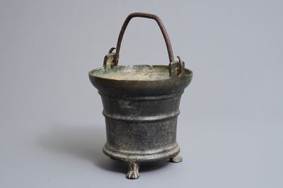 Un seau à eau bénite en bronze, Pays-Bas du Sud, 16ème