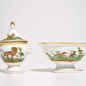 Un service à café Empire de 29 pièces en porcelaine de Paris aux décors animaliers, 1ère moitié du 19ème — photo 8