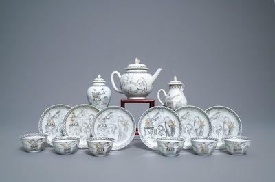 Un service à thé de 15 pièces en porcelaine de Chine grisaille, Yongzheng/Qianlong
