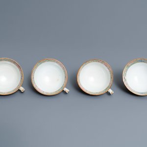 Un service à thé de 19 pièces en porcelaine de Chine famille rose de Canton, 19ème — photo 30