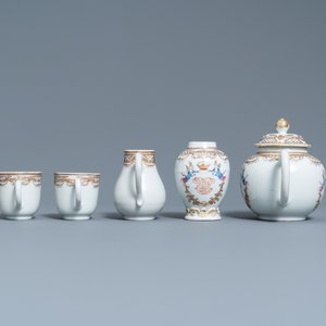 Un service à thé de 20 pièces en porcelaine de Chine famille rose pour le marché européen, Qianlong — photo 8