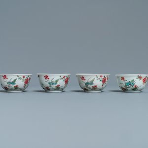 Un service à thé de 27 pièces en porcelaine de Chine famille rose à décor de paysages, Yongzheng/Qianlong — photo 17