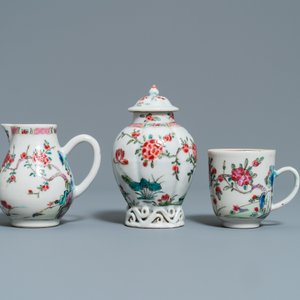 Un service à thé de 27 pièces en porcelaine de Chine famille rose à décor de paysages, Yongzheng/Qianlong — photo 24