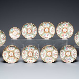 Un service à thé de 27 pièces en porcelaine de Chine famille rose de Canton armoriée aux armes d'Ormiston pour le marché écossais, 19ème — photo 2