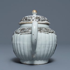 Un service à thé de 37 pièces en porcelaine de Chine grisaille à décor de Jupiter, Qianlong — photo 33