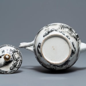 Un service à thé de onze pièces en porcelaine de Chine grisaille à décor européen, Qianlong — photo 7