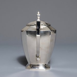 Un service à thé en argent sur son plateau de style art deco, Chine, République, 1ère moitié du 20ème — photo 5