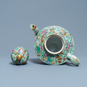 Un service à thé en porcelaine de Chine famille rose de Canton à fond céladon, 19ème — photo 12