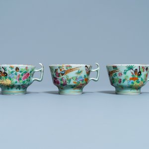 Un service à thé en porcelaine de Chine famille rose de Canton à fond céladon, 19ème — photo 28