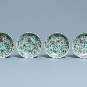 Un service à thé en porcelaine de Chine famille rose de Canton à fond céladon, 19ème — photo 4