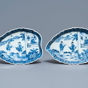 Un service de 119 pièces en porcelaine de Chine bleu et blanc à décor de 'La Romance de la chambre de l'ouest', Qianlong — photo 19