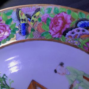 Un service de 16 pièces en porcelaine de Chine famille rose de Canton, 19ème — photo 37
