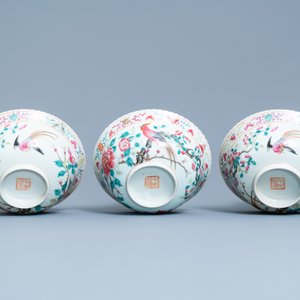 Un service de 56 pièces en porcelaine de Chine famille rose pour le marché Straits ou Peranakan, 19ème — photo 33