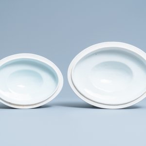 Un service en porcelaine de Chine en bleu et blanc à décor de scènes de chasse, 18/19ème — photo 17