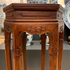 Un socle en bois monté d'une plaque en marbre, Chine, 19/20ème — photo 18