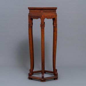 Un socle en bois monté d'une plaque en marbre, Chine, 19/20ème — photo 4