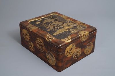 Un suzuribako en laque à compartiment supplémentaire, Japon, Edo ou Meiji, 19ème