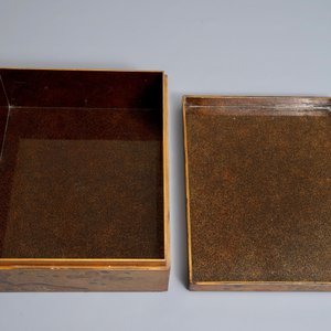 Un suzuribako en laque à décor d'un pin, Japon, Edo ou Meiji, 18/19ème — photo 8