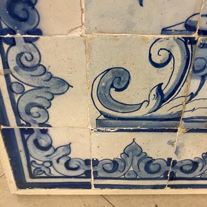Un tableau de carreaux en faïence portugaise en bleu et blanc, 18ème — photo 15