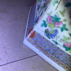 Un tabouret de forme hexagonale en porcelaine de Chine famille rose, 19ème — photo 12
