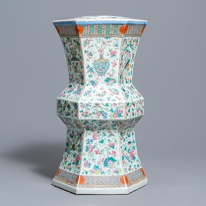 Un tabouret de forme hexagonale en porcelaine de Chine famille rose, 19ème — photo 4