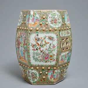 Un tabouret de forme hexagonale en porcelaine de Chine famille rose de Canton, 19ème — photo 4