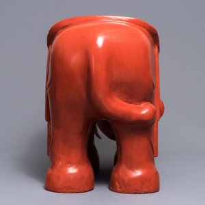 Un tabouret en forme d'éléphant en laque de Chine, République, 20ème — photo 5