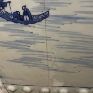 Un tabouret en porcelaine de Chine en bleu et blanc à décor d'un paysage, Qianlong — photo 9