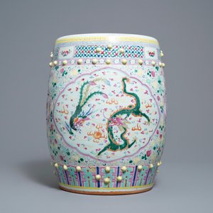 Un tabouret en porcelaine de Chine famille rose, 19ème — photo 3
