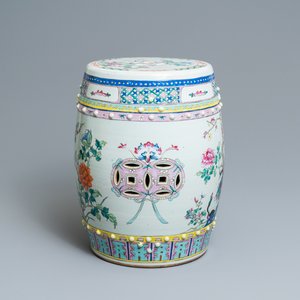Un tabouret en porcelaine de Chine famille rose, 19ème — photo 1