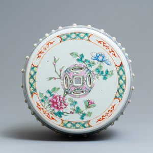 Un tabouret en porcelaine de Chine famille rose, 19ème — photo 6