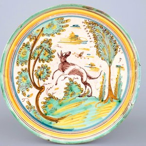 Un tazza en majolique de Talavera décore d'un chien, Espagne, 17ème — photo 1