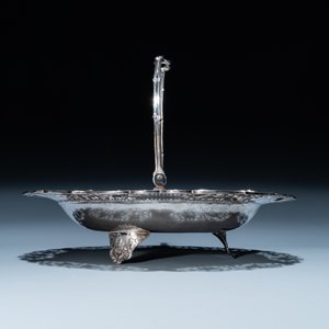 Un tazza et une coupe tripode à anse en argent, Sing Fat, Canton ou Shanghai, Chine, 19/20ème — photo 6